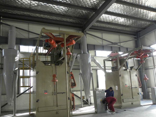 吊鉤式拋丸機(jī)展示圖 吊鉤式拋丸機(jī)展示圖