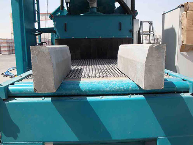 網(wǎng)帶通過(guò)式拋丸機(jī) 網(wǎng)帶通過(guò)式拋丸機(jī)