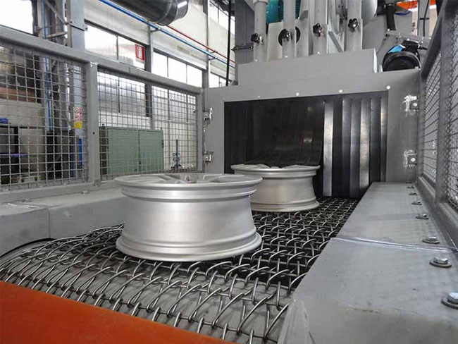 網(wǎng)帶通過(guò)式拋丸機(jī) 網(wǎng)帶通過(guò)式拋丸機(jī)