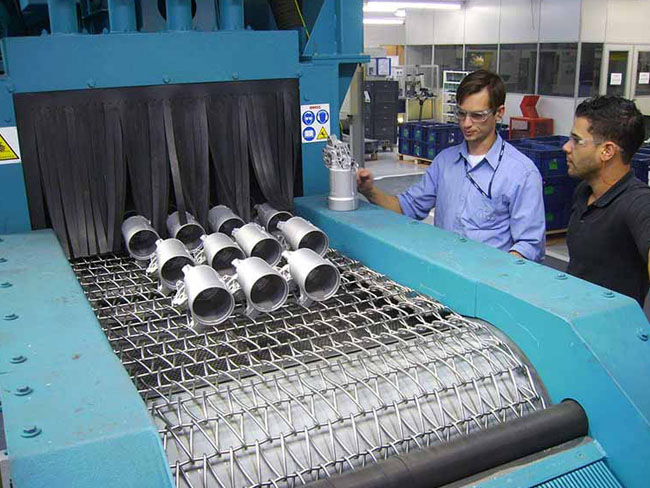 網(wǎng)帶式拋丸機(jī) 網(wǎng)帶式拋丸機(jī)