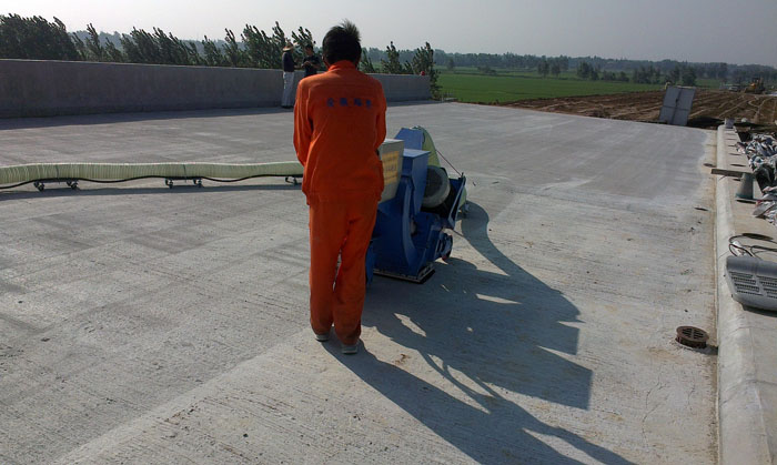 混凝土拋丸機(jī) 混凝土拋丸機(jī)